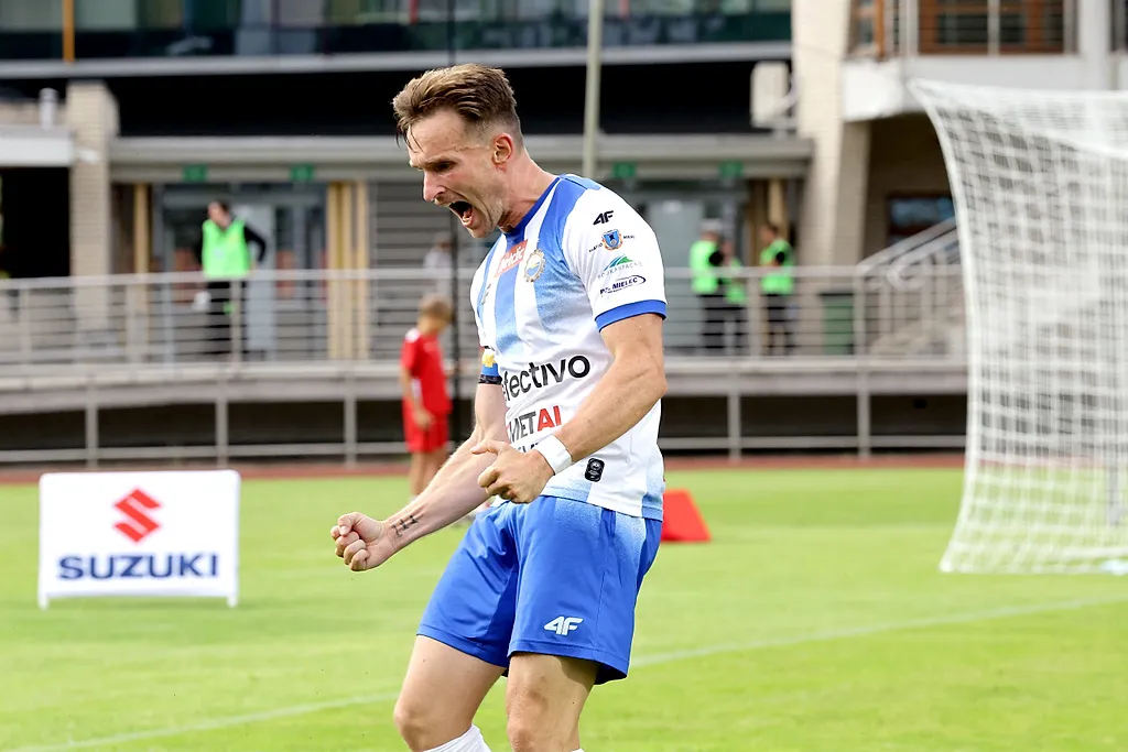 Chrobry Głogów – Stal Mielec: Typy, kursy, zapowiedź (17.04.2026)